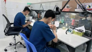 Răng sứ kém chất lượng khi chỉ quan tâm bảng giá labo răng sứ