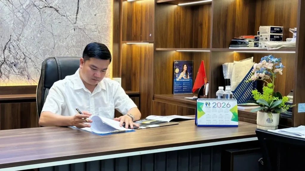 Tìm hiểu vai trò của bảng giá labo răng sứ và 7 tiêu chí quan trọng giúp phòng khám lựa chọn đối tác uy tín, chất lượng.